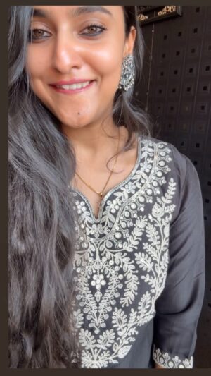 Priyanka Shivanna Instagram - 🖤
.
.
@officialjoshapp
@joshapp.kannada
#JoshMeinAaja

#blacklove #instadaily #trendingreels #viral #happyme #nomakeuplook #nofilter