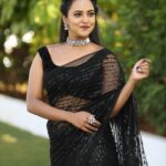 Priyanka Shivanna Instagram - When unsure about what to wear, drape a saree. Jewellery @sriganeshselectionsblr . . #loveforsaree #shootlife #star #starsuvarna #bettadahoovu #chandini