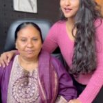 Priyanka Shivanna Instagram - Millions of mothers work with determination and sacrifice to pave their children’s paths to success. This Mother’s Day, celebrate your incredible mom by sharing a proud story about her. Gold Winner presents Making Moms Proud Contest. Steps to participate 1. Send a photo/video with mom 2. Write a story you’re proud about her 3. Send WhatsApp to 7338875155 4. Win a chance to get featured on TV Share your story and let the world know why your mom is the best. #happymothersday #inspiration #goldwinner #momlove #trendingreels #viral