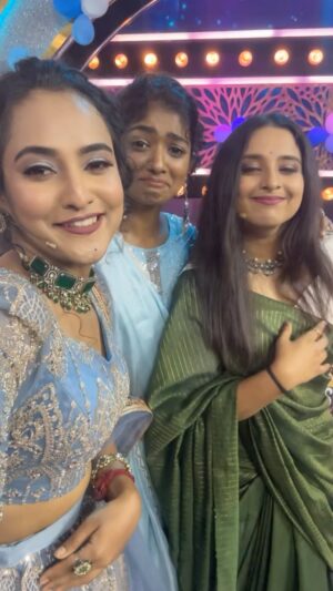 Priyanka Shivanna Instagram - Reunion mode: on.
.
.
#friends #reelsviral #instatrend #bigboss