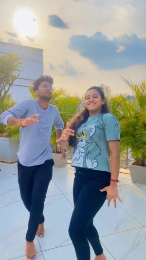 Priyanka Shivanna Instagram - Kokare Kokare ko
.
.

Vc @vihaanprabhanjan 

#tamil #tamilsong #trending #trendingreels #tiktok #trendingsongs #receh #reachyourgoals #reachout #tfi #tfios #tiffanyandco #dance #dancereels #dancer #dancechallenge #trendingaudio