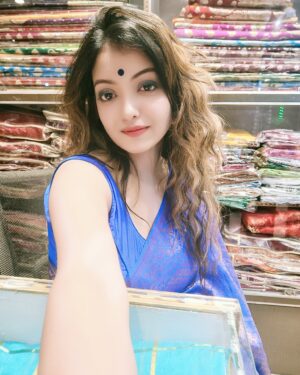 Puja DebNath Instagram - Thanks  Aadi Radha ❤️ saree N jewelleryN More ❤️ for inviting me N Many thanks as a brand ambassador of adi radha N Adi radha textile❤️