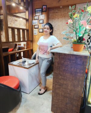 Puja DebNath Instagram - জীবনে যখন আপনি সঠিক পথে হাঁটবেন তখন মানুষের থামানোর জন্য অনেক প্রচেষ্টা থাকবে।
@highlight #followerseveryone #followers #highlights #TopFans
