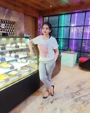 Puja DebNath Instagram - জীবনে যখন আপনি সঠিক পথে হাঁটবেন তখন মানুষের থামানোর জন্য অনেক প্রচেষ্টা থাকবে।
@highlight #followerseveryone #followers #highlights #TopFans