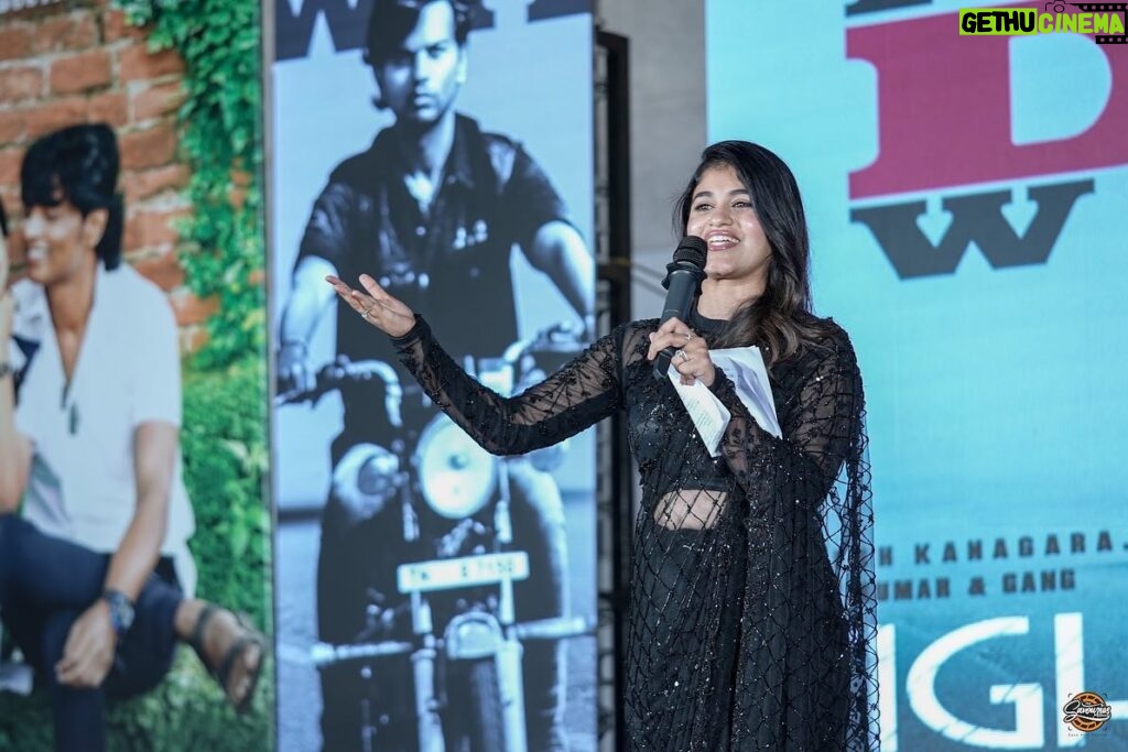 Pujitha Devaraj Instagram - Glimpses from Fight club Audio release🎶🎵 Thankyou @solamedia_starz ✨ Shot by @thesavouriesshots Outfit @stitchhousesalem Hair @abi_makeup_artist #black #blacksaree #anchor #emceeing