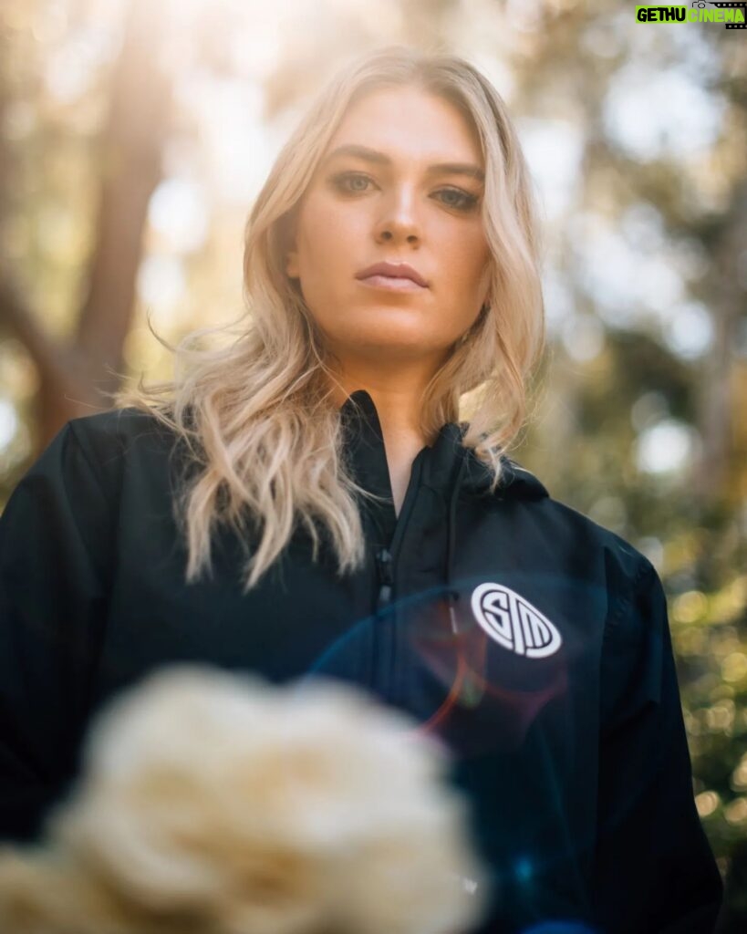 QTCinderella Instagram - If you're gonna spend Valentine's Day alone, at least do it in style 🌹 TSM Shop V-Day sale, get 22% off most items with the code tsmlovesme at checkout. - #merch #esports #apparel #tsmftx #lifestyle #valentineday #valentines #valentinesday2022