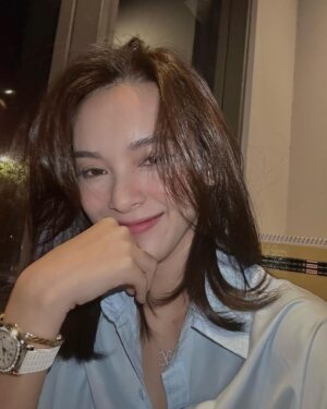 Quỳnh Lương Instagram - Đang ước mình xinh gái mà soi gương xong thấy phí mất 1 điều ước luôn 😒😒😒 
366d