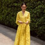 Quỳnh Lương Instagram - Là con gái hãy sống như một đóa hoa, không vì ai mà nở rộ, cũng chẳng vì ai mà lụi tàn. #MajeSS23 #MajeGirls #tamsonfashion