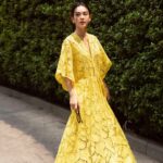 Quỳnh Lương Instagram - Là con gái hãy sống như một đóa hoa, không vì ai mà nở rộ, cũng chẳng vì ai mà lụi tàn. #MajeSS23 #MajeGirls #tamsonfashion