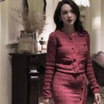 Quỳnh Lương Instagram - Thế giới này rộng lớn lắm rồi em sẽ tìm được một người khi vừa nhìn thấy em bất ổn liền ôm lấy em ❤️