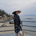 Quỳnh Lương Instagram - "Trong muôn vàn cách đối nhân xử thế, ta chọn cách nhìn thấu nhưng không vạch trần..."