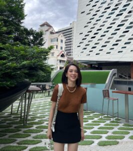 Quỳnh Lương Instagram - Em từng gặp 8,9 người nhưng vẫn chưa biết thế nào là tình yêu Cho đến khi gặp anh mới biết anh là người thứ 10…