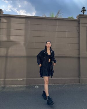Quỳnh Lương Instagram - Gọi em là ổn áp 
Vì có app là em ổn 🤭🤭🤭
#Quynhluong #cokii #xamxi