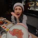 Queen Wei Instagram - 日常，笑容碎片。 最大的改變就是笑容了。笑得更自在，也更有自信。這些年越加深刻的感受到牙齒美白的重要性，不僅在人群裡更亮眼，也更能隨心、有自信的的展現笑容。 真的很慶幸自己做了這個決定，也十分感謝「從心美學牙醫診所」的 @dr_hsin 伍醫師給了我美牙與美食兼顧的人生！ 有任何想要知道關於微笑曲線資訊，不用考慮了，快來預約全瓷冠／陶瓷貼片美學諮詢！ 不只牙齒顏色改變，有任何小幅度的齒列不整或是小小牙縫都可以改善噢。 ／ #從心微笑 #從心美學牙醫診所 #全瓷冠 #陶瓷貼片#你專屬的微笑設計
