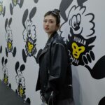 Queen Wei Instagram - 抵港二日。 - 林先攝影作品集。📷 - 國際潮流盛事ComplexCon 2024. 太精彩了。 不只是一個潮流文化的活動而已， 現場滿滿藝術家的思想聯動，靈魂的交錯， 進場之後就像進了一個奇趣夢幻國境。 就算逛完了全部還是會讓人想再逛個好幾圈。 ／ #我們的第一次香港 #complexcon2024