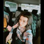 Queen Wei Instagram - 為了今天有熱茶可以喝一早起來馬上丟茶包煮茶， 趕著出門裝在水壺裡卻在穿鞋的時候打翻， 徒手去接的下場就是燙傷一大片。 - 還好今天天氣晴朗， 還好還有香草拿鐵， 還好還有小泡芙！ ／ #saturday #workingday