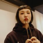 Queen Wei Instagram - 我們一起買了一台新的相機，在聖誕節這天開箱。趁著天氣好，太陽高掛的時候走走拍拍。還有難得的一起好好吃頓飯。 攝影技術努力精進中。 ／ #merrychristmas #聖誕快樂 #林先林太