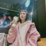 Queen Wei Instagram - 女生還是喜歡過節的。我大概是其中之一。 ／ #聖誕快樂 #普通生活普通過