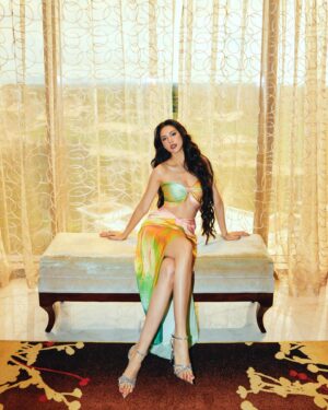 Quỳnh Hoa Bùi Instagram - Hoà mình vào khu vườn thời trang mùa hè tràn ngập sắc hoa trong BST “NGÂN NGA” đến từ thương hiệu Valenciani ✨

Em xin chúc mừng anh @adriananhtuan và anh @son_doan đã ra mắt thành công BST mang phong cách tươi mới và sử dụng chất liệu tái chế vô cùng độc đáo 🥰🥰🥰

Dress: Anh @adriananhtuan, @valenciani1 
Makeup: Anh @duonghuunghia94 
Hair: Chị @huongdaohairstylist 
Jewelry: @klaneos.auth 
Shoes: @alexsara.vn 
Support: @tungkubi122000, @nvphc.11 
Photo: Anh @_khanhquocle_ 
Photo: Anh @kiengcanpro và Team kiếng Cận
#BuiQuynhHoa #MissUniverse #MissUniverseVietnam2023