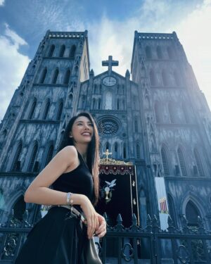 Quỳnh Hoa Bùi Instagram - Gọi em là em bé , vì em thích được nuông chiều 😜