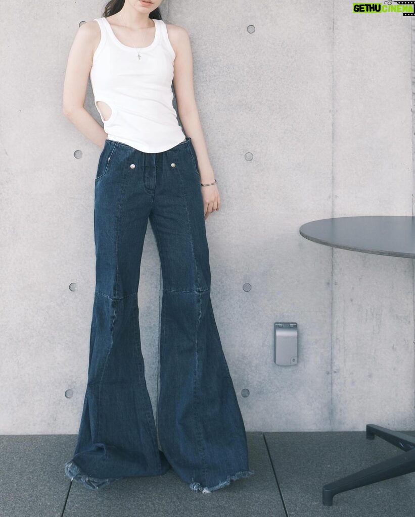 RUKO Instagram - 👖　@ej_sheyang 💎　@atelier.samac 素敵なブランドに出会った時 わくわくする 可愛いものを身につけておしゃれしてる時が1番好き #るうこ私服