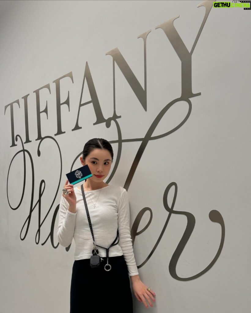 RUKO Instagram - 「ティファニー ワンダー」展、TOKYO NODEで開催中💎 早速遊びに行ってきました！ @tiffanyandco の全てがここにありました ただの展示というわけでもなく 手彫りの実演や映像作品なども　🌸 香りも楽しめます ご友人やご家族（お子様も！）と一緒に楽しめる構成なので ぜひぜひチェックしてみてね👀 #TiffanyWonder #ティファニー展#pr