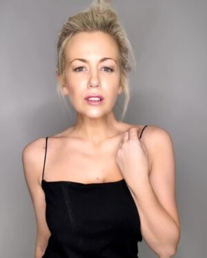 Rachael Carpani Instagram - Aaaand a little sneak peak of my first time back in front of a 📸 2 days ago 😳……no hospital gown, no awesome surgery socks …. (have to admit I miss the comfort 🤓🤓🤓)
*
So just a few snippets …zero filters / zero re-touch-ups  but definitely some makeup goin’ 
on 💋😉!!
*
Definitely been a while , my face was in a little makeup shock 💄 😅
*
Aaaand turns out 90% of the shots were of me sitting on the floor in front of an electrical outlet hoping I wasn’t making an ass of myself 🤔
(See last pic 😅)
*
But here are a few early ones 📸more to come a bit later . (Further proof of life 😂🙌) 
*
*
*
*
#photoshoot #noideawhatimdoing 
welcome back to #makeup Carpani mug🤓💄🤓 @lisamanncreativemanagement @afa_primetalent