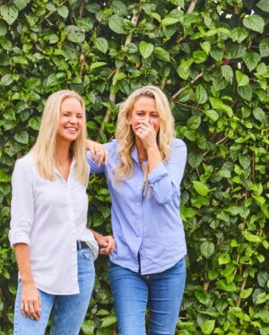 Rachael Carpani Instagram - #flashbackfriday to the outtakes from the shoot with the always gorgeous and ridiculously photogenic @billcav (Jess Napier🥰) for @newideamagazine ….
*
I have it on good authority that my stunning friend & fav costar looked fabulous in all the pics📸❤️….and the editing process was a never ending attempt to find a pic where I my I wasn’t pulling a random Carpo face 🤓🤪….
*
(and yes after 20 years we still believe we are hilarious so it was a difficult task for us to not crack up & take a normal , sweet pic ….😅😂) so again hats off to the amazing team who put the (real) shoot together ! 🙌👏👏👏
*
Aaaaand here are the ones that for some reason didn’t make the cut 🤔….#nailedit 📸😁
(Carpo #stillcantpose )
*
*
*
#photoshoot #outtakes 🎬
📸 @phillipcastleton 
@stephenmoriarty123 
@billcav 🥰
#mcleodsdaughters