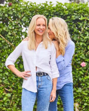 Rachael Carpani Instagram - #flashbackfriday to the outtakes from the shoot with the always gorgeous and ridiculously photogenic @billcav (Jess Napier🥰) for @newideamagazine ….
*
I have it on good authority that my stunning friend & fav costar looked fabulous in all the pics📸❤️….and the editing process was a never ending attempt to find a pic where I my I wasn’t pulling a random Carpo face 🤓🤪….
*
(and yes after 20 years we still believe we are hilarious so it was a difficult task for us to not crack up & take a normal , sweet pic ….😅😂) so again hats off to the amazing team who put the (real) shoot together ! 🙌👏👏👏
*
Aaaaand here are the ones that for some reason didn’t make the cut 🤔….#nailedit 📸😁
(Carpo #stillcantpose )
*
*
*
#photoshoot #outtakes 🎬
📸 @phillipcastleton 
@stephenmoriarty123 
@billcav 🥰
#mcleodsdaughters