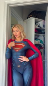 Rachael Evren Instagram - I will literally save your life #supergirl #cosplay #superman