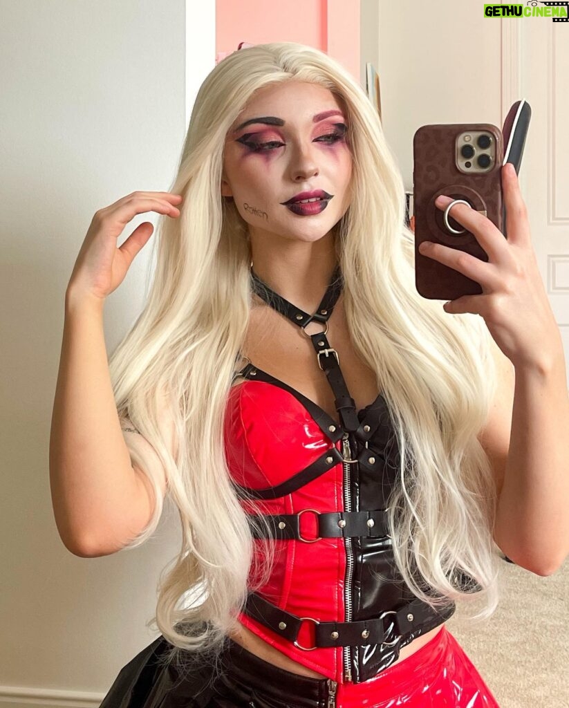 Rachael Evren Instagram - You know I use to be a doctor too 🎭 • • Finally got to do Harley Quinn 🥹. I couldn’t find a good enough wig so blonde had to do