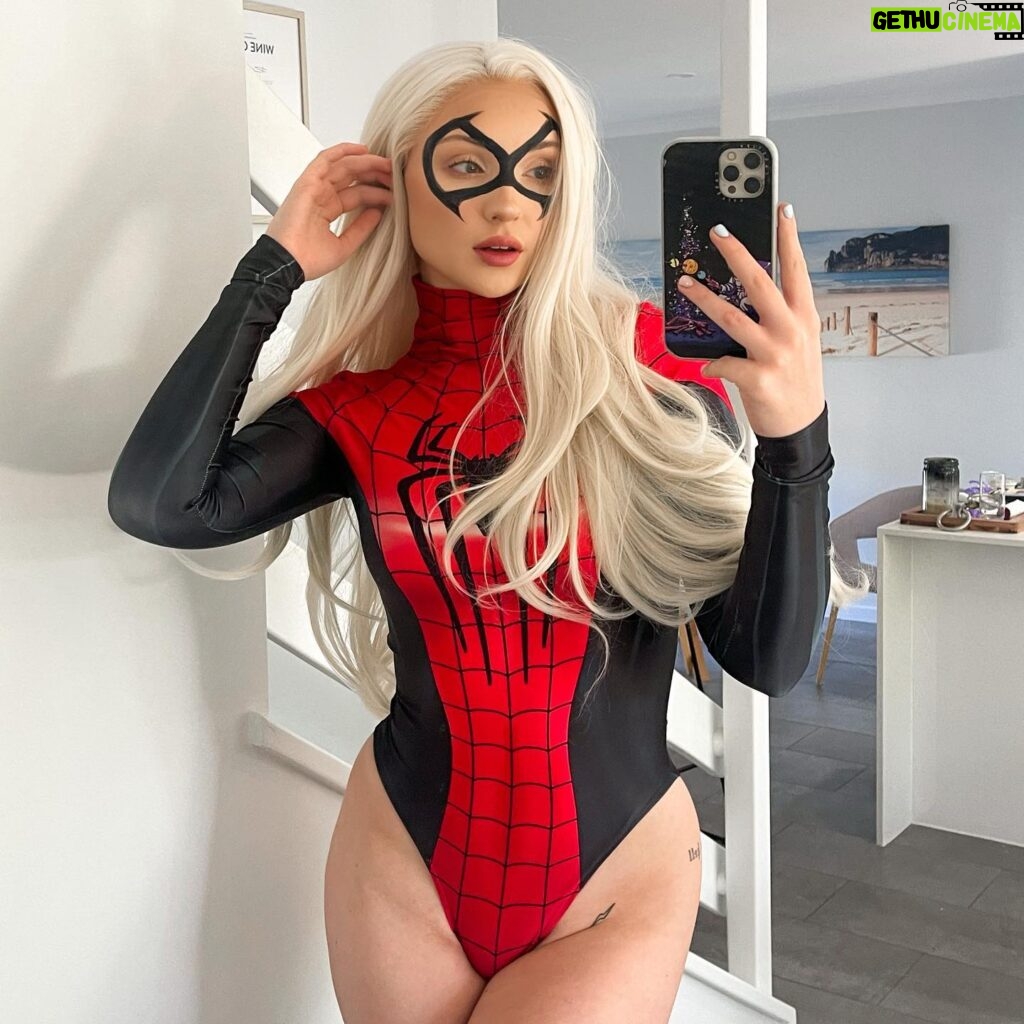 Rachael Evren Instagram - I heard Spider-Man 2 dropped, so enjoy some Black Cat 🐱 #spiderman2