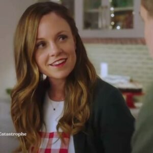 Rachel Boston Instagram - Merry Thanksgiving Week Everyone!!! Sunday, November 27th is “Spectacular Sunday” with a double feature, beginning with A Christmas Cookie Catastrophe at 6/5c followed by A Holiday Spectacular with my amazing friend @ginnaclaire ❤️❤️❤️ Join us Sunday night!!! #CountdownToChristmas @hallmarkchannel