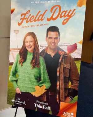 Rachel Boston Instagram - This Fall!!! 🍁🍂🍁 So fun to see you all yesterday at the premiere. Thank you @benjaminayres for FaceTiming! Sending so much love from Canada 🤍