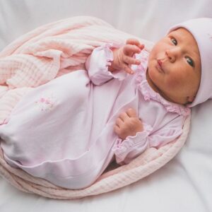 Rachel Boston Instagram - Welcome to the world my little angel!!!! 💗💗💗 Baby Grace is here and our hearts are so very full!!! Thank you to everyone surrounding us with so much love. 💓💓💓 #amazinggrace #2022 #welcomehome