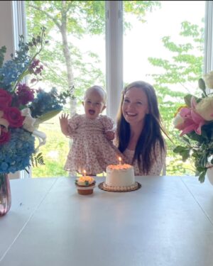 Rachel Boston Instagram - Happy Mother’s Day!!!!! I am so thankful to be your mommy 💓 You are the purest love 🌸 Thanking God to be surrounded by extraordinary women and mamas today and everyday 💓 Thank you for all that you do!!!!