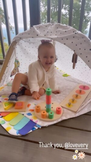 Rachel Boston Instagram - We’ve absolutely loved these play kits from the very beginning! Thank you, @lovevery 🌸