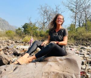 Rachel Hunter Instagram - After A Ganga Dip 🧡
