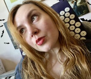 Rachel Miner Instagram - Snapped a quick unremarkable everyday pic because I feel it's so important to connect to one another in whatever way we can without filter or pretense, just to say hi this is me today thinking about you and hoping you are busy finding joy, dreaming dreams & catching inspirations