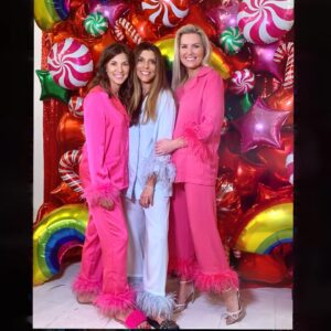 Rachel Reynolds Instagram - Champagne, candy canes & bubble gum.  What a fun night!! Thank you @lexiewoodardpolito for always keeping it magical for our girls 💖 …… and us mommas 😘