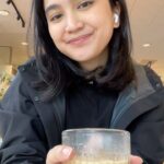 Rachel Amanda Instagram - Mampir ke The School of Life selalu menyenangkan 🥹🤍✨ Niat awalnya ingin cari buku dengan tema loneliness atau calm (akan gue bahas kapan-kapan hehe) tapi ternyata duduk disini aja udah bikin tenang 😌