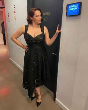 Rachel Bloom Instagram - Seth Meyers has always been so exceedingly kind and supportive and tonight I get to be on @latenightseth in a pleather dress to talk #Deathletmedomyshow and #Julia⁣⁣
⁣⁣
Stylist: ⁣@arieltunnell
Hair:⁣ @creightonbowman ⁣
Makeup: ⁣@quinnmurphy ⁣
Dress: @anthropologie ⁣⁣
Shoes: @larrroude⁣⁣
Jewelry: @bondeyejewelry