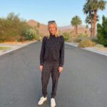 Rachel Hurd-Wood Instagram – We made it to Palm Springs! 🌴 

The kids did so well on such a long journey. We were all up at 2am this morning so went for a sunrise walk. It was already hot by 6am ☀️ 

I stayed comfy on the flight and this morning in my @scampanddude joggers and hoodie (gifted)⚡️

#california #palmsprings