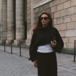 Rachel Legrain-Trapani Instagram – Ce look que vous avez adoré & un nouveau petit pote sur la quatrième photo 🖤 venez me dire en commentaire votre photo préférée #paris