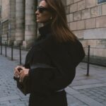 Rachel Legrain-Trapani Instagram – Ce look que vous avez adoré & un nouveau petit pote sur la quatrième photo 🖤 venez me dire en commentaire votre photo préférée #paris