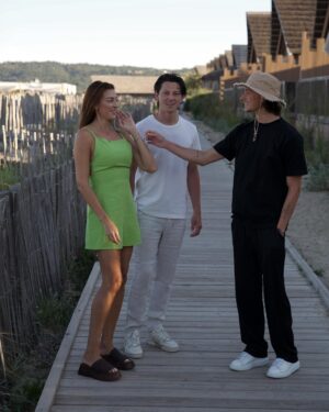 Rachel Legrain-Trapani Instagram - Mes « petits » frères 💚
On a 8 et 10 ans d’écart mais on s’entend super bien ( comme quoi il n’y a pas de règles) et chaque année j’ai hâte de faire cette semaine de vacances avec eux et de pouvoir passer des moments ensemble 🙏🏼 
Et vous? Vous avez des frères et sœurs? 
#fratrie #famille #freres