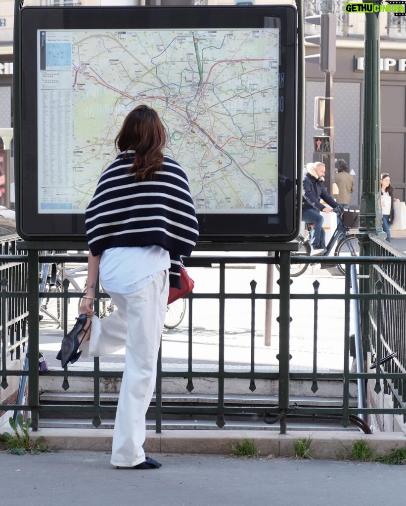 Rachel Legrain-Trapani Instagram - Paris Mood 💭 je passe le plus clair de mon temps rive droite quand je suis à Paris, mais gros coup de cœur sur rive gauche lors de mon dernier passage 🫶🏻 grosse journée tournage et événement aujourd’hui 👩🏻‍💻 & vous plutôt rive gauche ou rive droite ? #paris