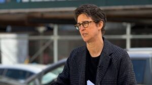 Rachel Maddow Instagram - After spending the morning in the courtroom for opening statements in Donald Trump's criminal trial in New York, Rachel braved the media jungle outside the courthouse. Rachel shares her impressions of the day and the case coming up in special coverage next hour!

Thanks to @vaughn_hillyard for the photos!