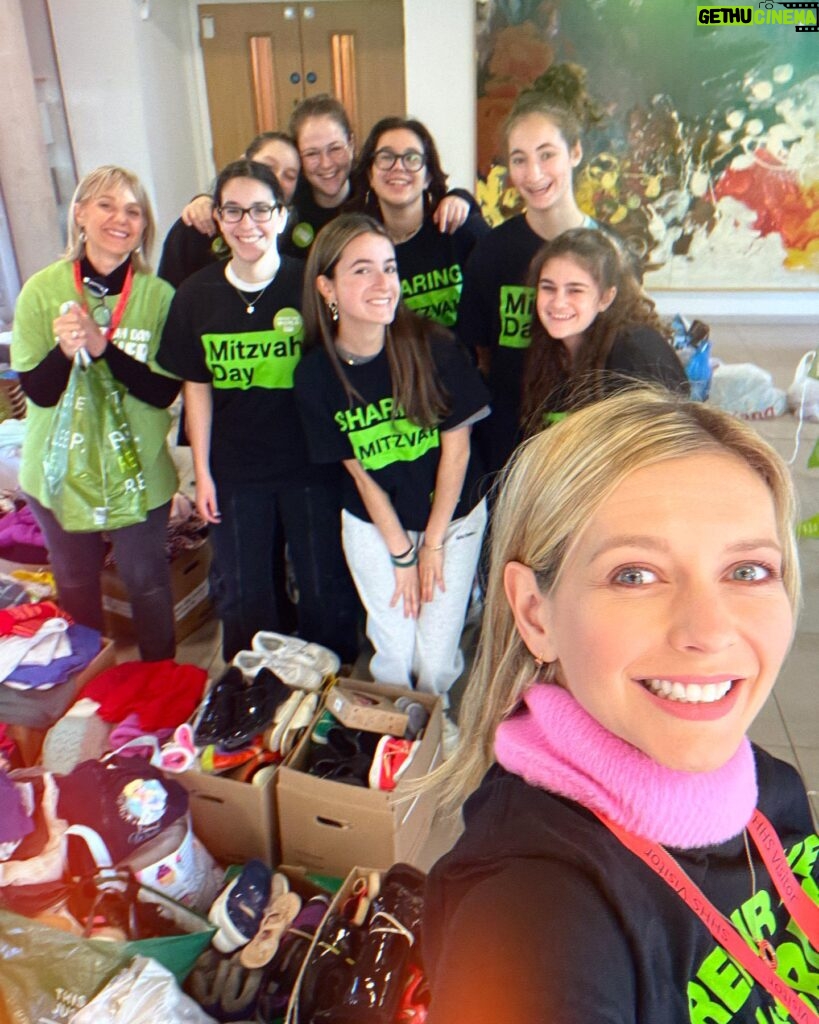 Rachel Riley Instagram - Just spent the loveliest morning at South Hampstead High School with the girls who organised, collected and sorted a whole load of food, clothing and health products to give to those in need for @mitzvahdayofficial There were many times more than this who volunteered in their break time but had to run back to lessons, so they’re not in this pic but still deserve loads of credit - so heartening 💚 Mitzvah Day is all about giving up your time to help someone, anyone and everyone is welcome, there are some amazing projects who would love some volunteers - check out their page and website to find great causes who’d love your help 💚💚💚 #mitzvahday #gooddeeds #volunteering #charity #foodbank #SHHS