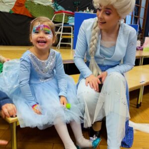 Rachel Riley Instagram - It’s now been 4 years since @pashakovalev and I became parents… and so we are firmly in the Elsa/Frozen zone with this little girl! Just breathing a sigh of relief now all the birthday celebrations are officially done, and it’s time to get ready for Christmas 🙈

Massive thanks to the brilliant Elsa (@leanneburkinshaw12 @poptopeventsuk) and amazing face painter @nirjarahoney for Mave’s little party.

We took her to see @frozenlondon at the theatre in Covent Garden yesterday and wow, what a production, just incredible 😍

These last 4 years have flown but we’re enjoying the ride so much.

(Also thanks to @babymoriofficial for her Xmas PJs gift from them amongst these pics)

#4thbirthday #elsa #frozen